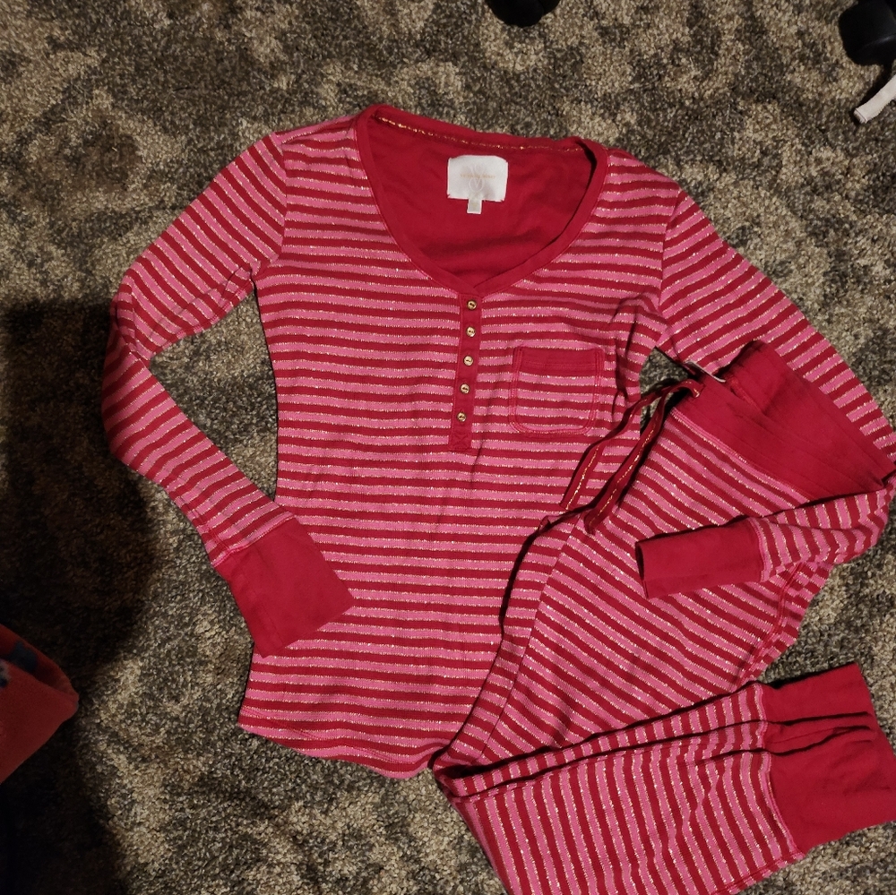 Woman's Small 2 piece Victoria Secrets pajama set